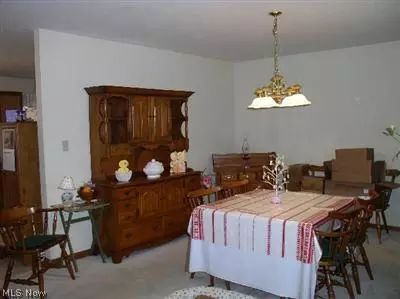 335 Pemberton Dr, Elyria, OH 44035 photo 3