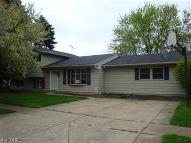 1590 Gulf Rd, Elyria, OH 44035 photo 1