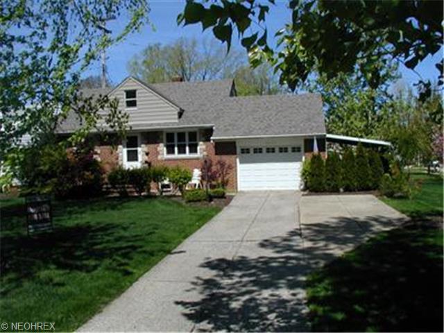 28425 Forest Rd, Eastlake, OH 44095 photo 1