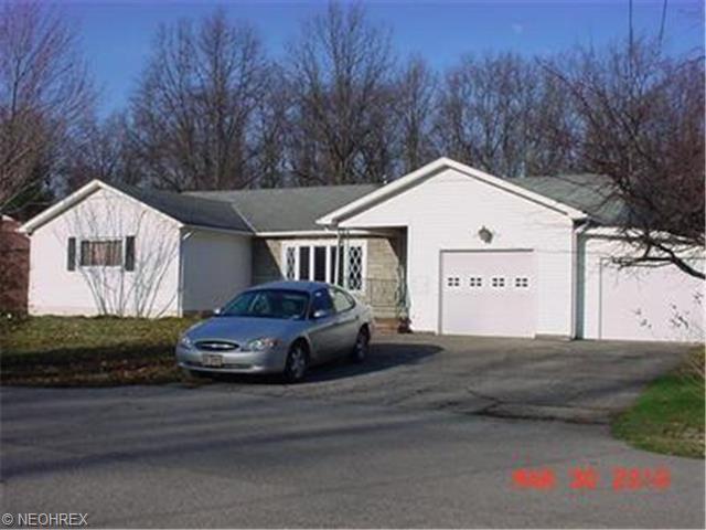 4960 Clearview Dr, Lorain, OH 44053 photo 1