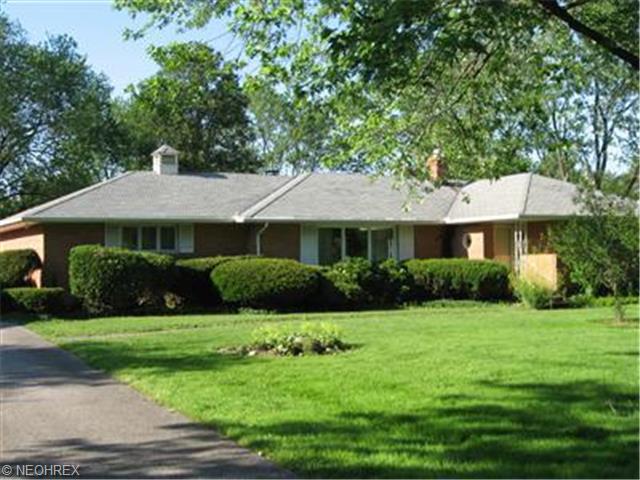 33145 Arthur Rd, Solon, OH 44139 photo 1