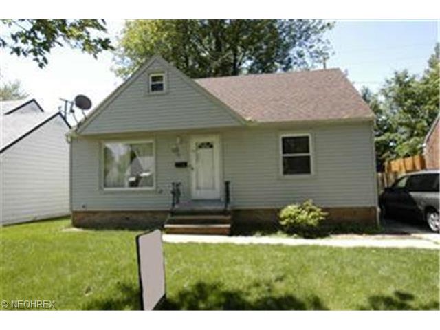 310 E 264, Euclid, OH 44132 photo 1