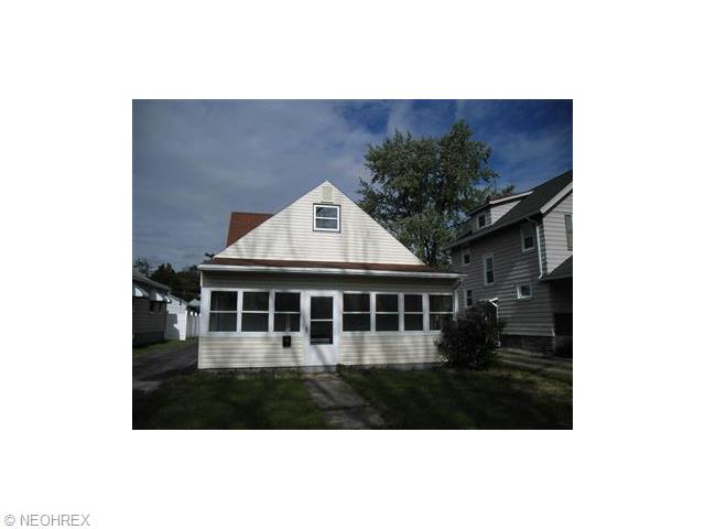 176 Roosevelt Ave, Elyria, OH 44035 photo 2