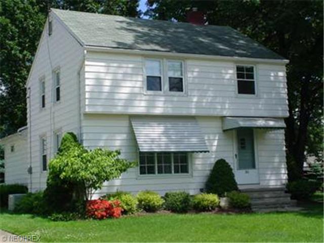 363 Longfellow St, Elyria, OH 44035 photo 1