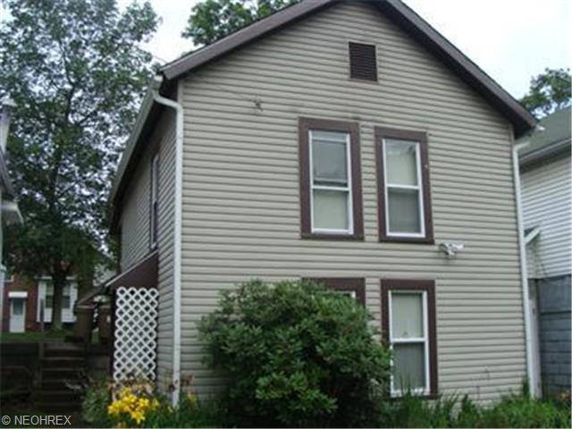 232 N 14th St, Coshocton, OH 43812 photo 1