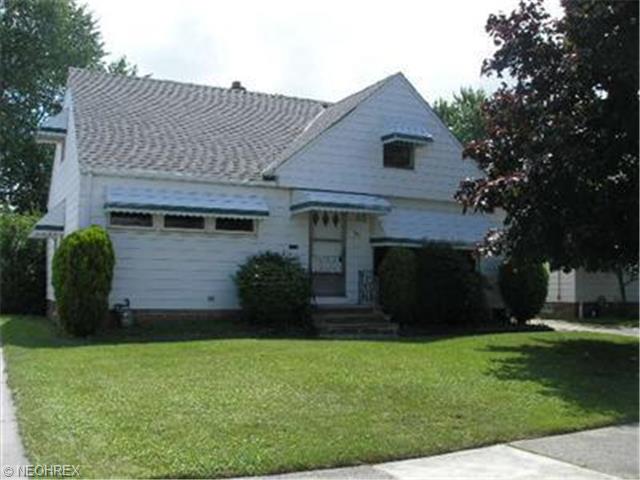 393 Clarmont Rd, Eastlake, OH 44095 photo 1