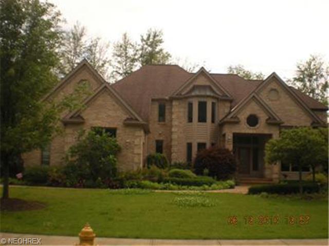 7230 Castle Pine Dr, Solon, OH 44139 photo 1