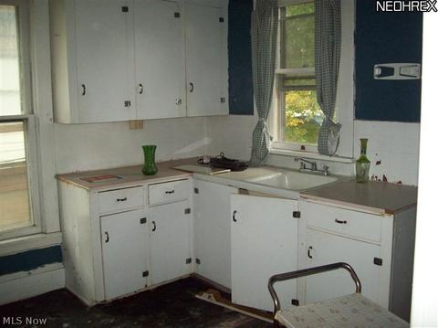 369 Main St, Conneaut, OH 44030 photo 14
