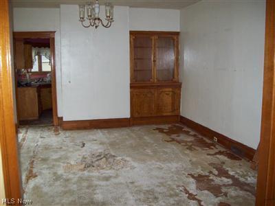 369 Main St, Conneaut, OH 44030 photo 4