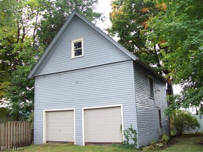 369 Main St, Conneaut, OH 44030 photo 8