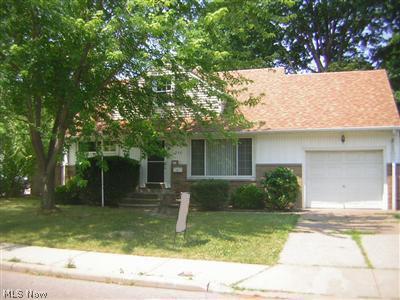 246 E 206 St, Euclid, OH 44123 photo 1