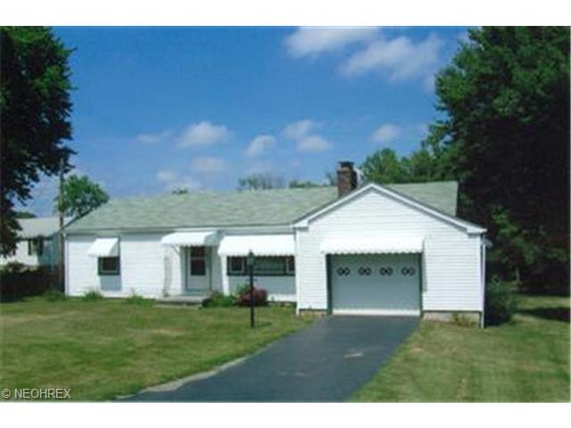 1096 Calla Rd E, Youngstown, OH 44514 photo 1
