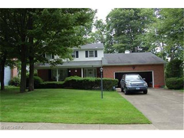 751 Oakridge Dr, Youngstown, OH 44512 photo 1