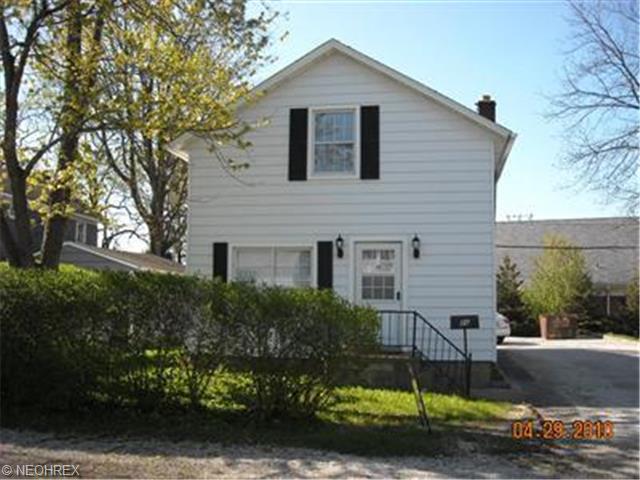 86 Maple Dr, Hudson, OH 44236 photo 1