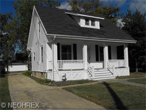 4688 Maple St, Willoughby, OH 44094 photo 1