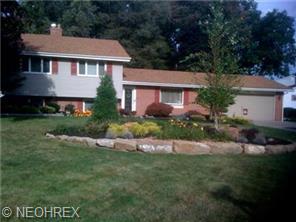 458 Jaronte Dr, Youngstown, OH 44512 photo 1