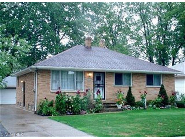682 E 240 St, Euclid, OH 44123 photo 1
