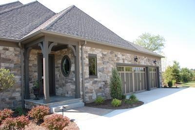 36950 Broadstone Dr, Solon, OH 44139 photo 2