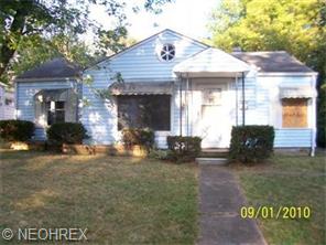 1376 Dover Ave, Akron, OH 44320 photo 1