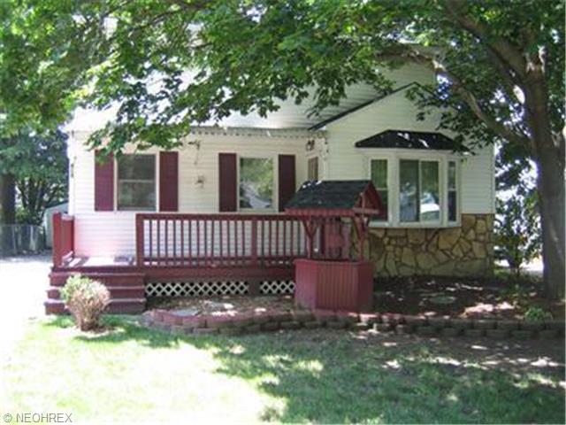 413 Henry St, Elyria, OH 44035 photo 1