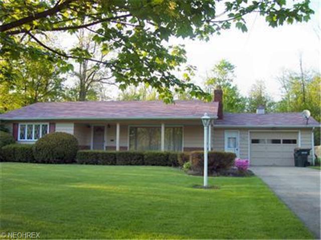 702 Orlo Ln, Youngstown, OH 44512 photo 1