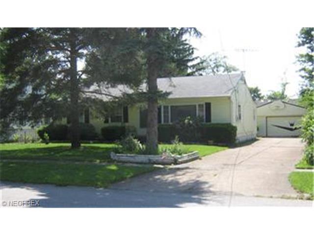 242 White Oak Dr, Elyria, OH 44035 photo 1