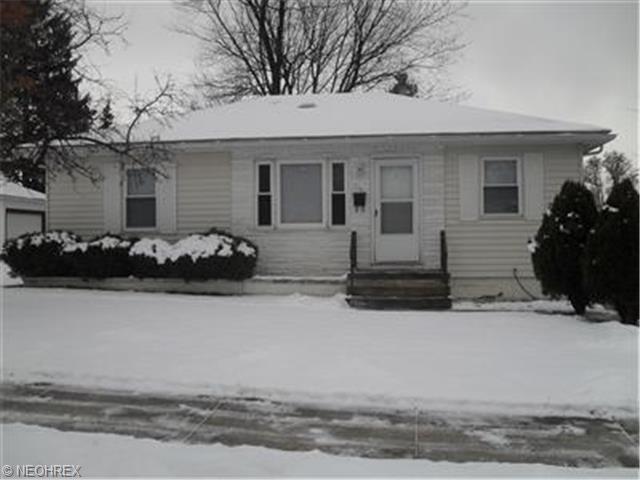 944 Longview Ave, Akron, OH 44307 photo 1