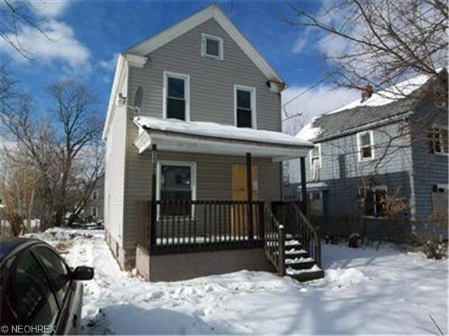 1108 Bellows St, Akron, OH 44301 photo 1