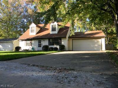 526 Carol Ln, Elyria, OH 44035 photo 1