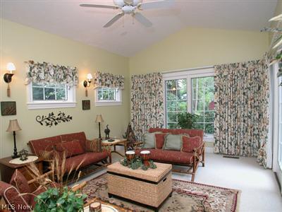 334 Rutgers Ct, Elyria, OH 44035 photo 9