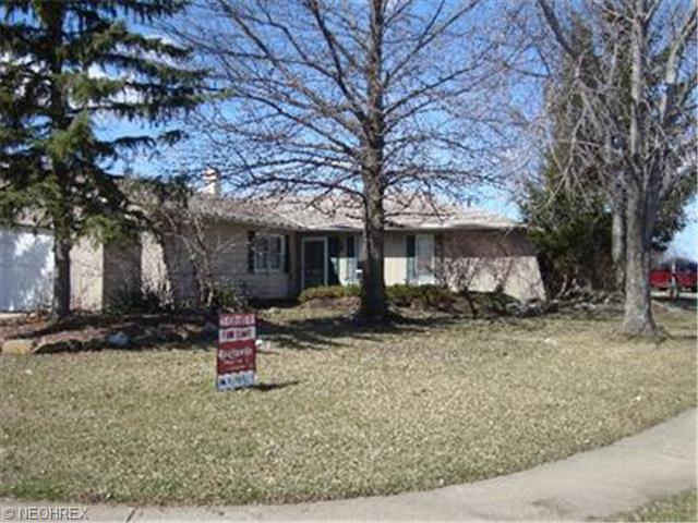 115 Monticello Cir, Elyria, OH 44035 photo 1