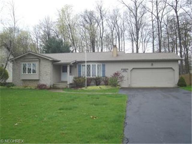 765 Presidential Dr, Youngstown, OH 44512 photo 1