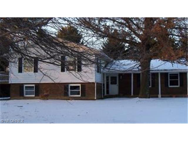 3221 Wright Rd NW, Uniontown, OH 44685 photo 1