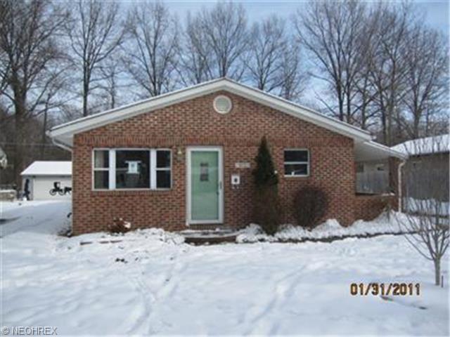 972 Salem Ave, Elyria, OH 44035 photo 1