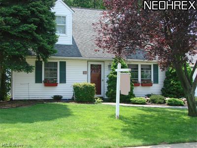 308 Loyola Dr, Elyria, OH 44035 photo 1
