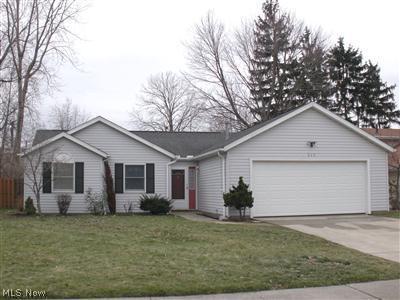 243 Butternut Ln, Berea, OH 44017 photo 1