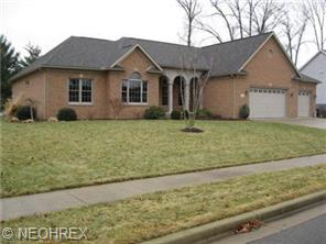 332 Aspen Dr, Dover, OH 44622 photo 1