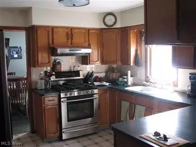 447 Loyola Dr, Elyria, OH 44035 photo 6
