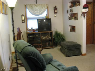 110 N 9th St, Byesville, OH 43723 photo 4
