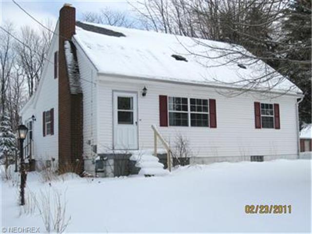 437 Ewart Rd, Akron, OH 44312 photo 1