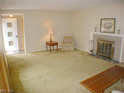 2117 Algonquin Rd, Euclid, OH 44117 photo 2