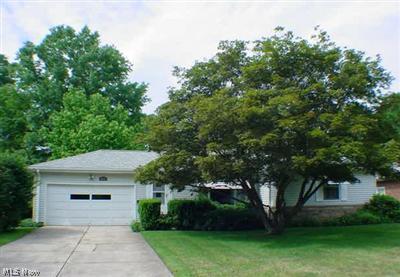 2117 Algonquin Rd, Euclid, OH 44117 photo 1