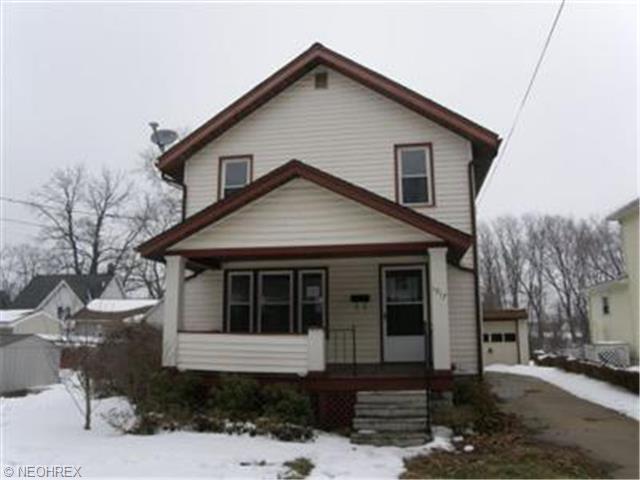 1917 E 39th St, Ashtabula, OH 44004 photo 1