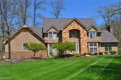 36317 Blue Grass Oval, Solon, OH 44139 photo 1