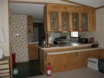 5538 Ayers Rd, Andover, OH 44003 photo 4