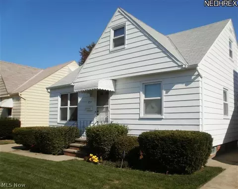 857 E 218th St, Euclid, OH 44119 photo 1