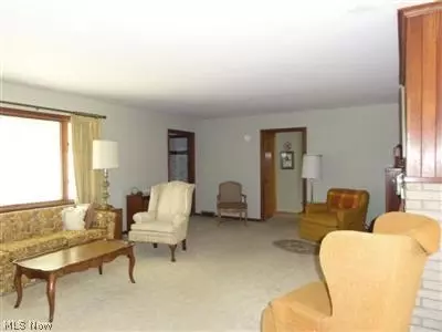 1224 E Front St, Dover, OH 44622 photo 4