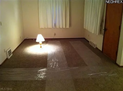 1311 Cedar Dr, Lorain, OH 44052 photo 2