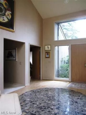 472 Deer Path, Aurora, OH 44202 photo 5