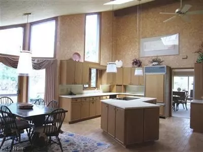 472 Deer Path, Aurora, OH 44202 photo 4